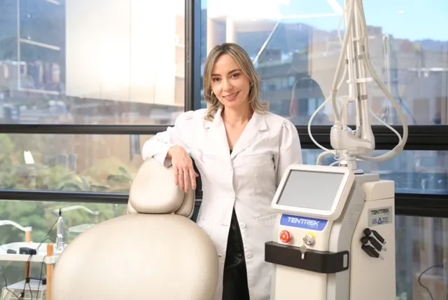 DRA. MARIA ALEJANDRA CHAPARRO DERMATOLOGA
