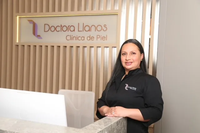 LUCIA HERNANDEZ RECEPCIONISTA